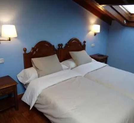 Pilones Hotel Infiesto