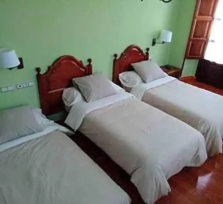 Pilones Hotel *