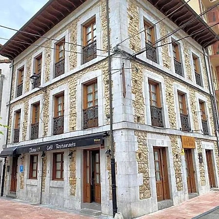 Pilones Hotel Infiesto