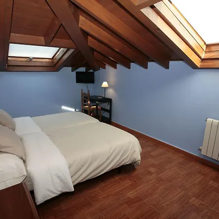 Pilones Hotel Infiesto